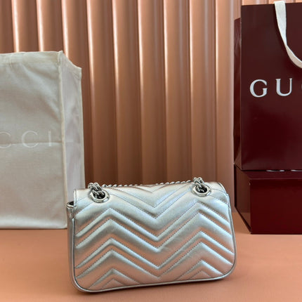 MARMONT MEDIUM SHOUDER BAG 23 IN SILVER PATENT CALFSKIN