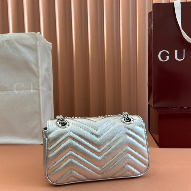 MARMONT MEDIUM SHOUDER BAG 23 IN SILVER PATENT CALFSKIN