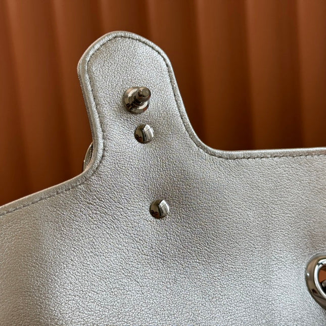 MARMONT MEDIUM SHOUDER BAG 23 IN SILVER PATENT CALFSKIN