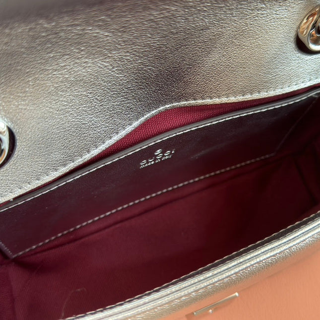 MARMONT MEDIUM SHOUDER BAG 23 IN SILVER PATENT CALFSKIN