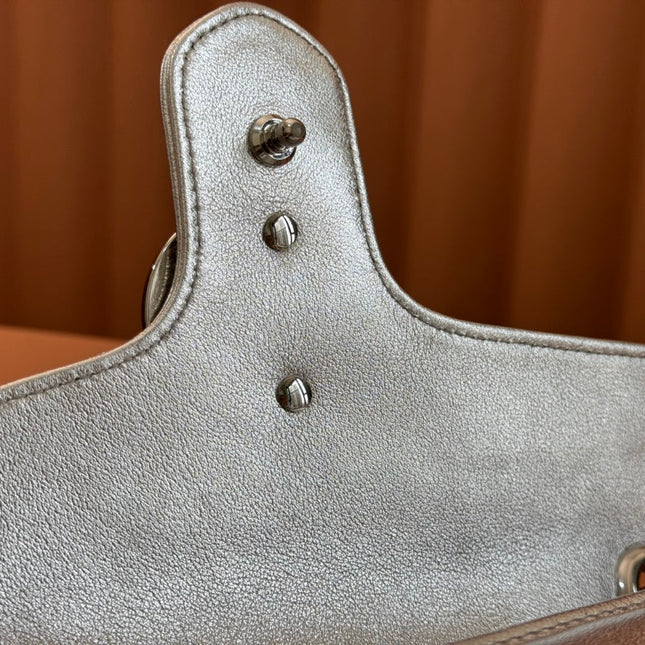 MARMONT MEDIUM SHOUDER BAG 26 IN SILVER PATENT CALFSKIN