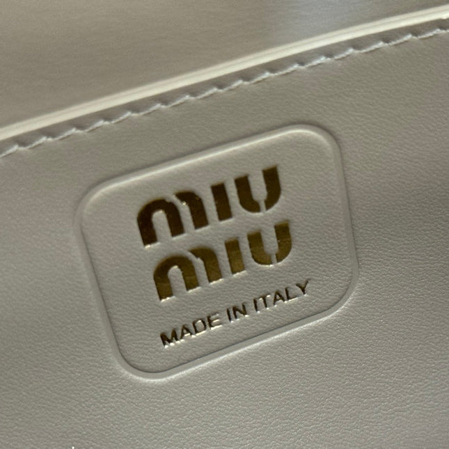 CHAIN SHOULDER BAG 24 IN SLATE GREY PATENT SMOOTH CALFSKIN