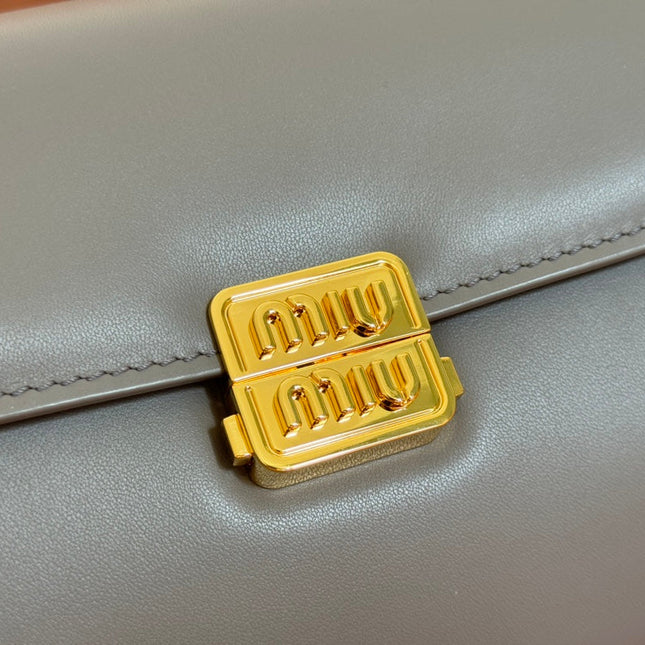 CHAIN SHOULDER BAG 24 IN SLATE GREY PATENT SMOOTH CALFSKIN