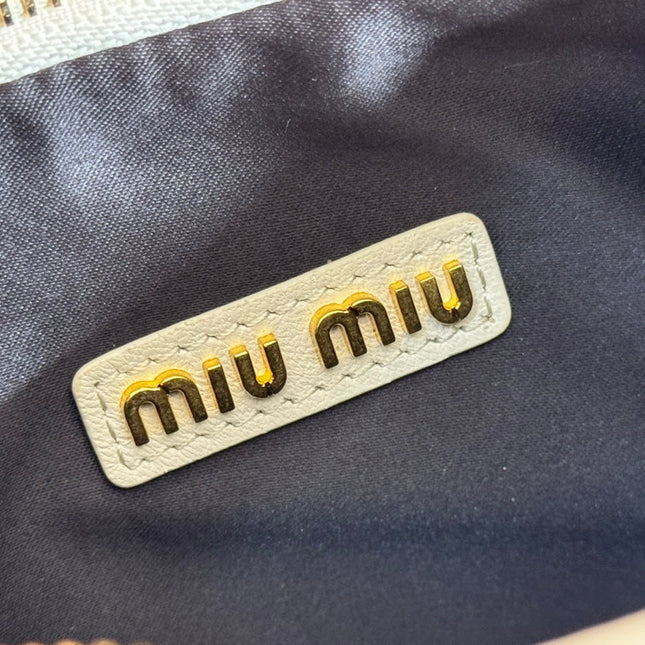 WANDER MATELASSÉ HANDBAG 23 IN WHITE LAMBSKIN