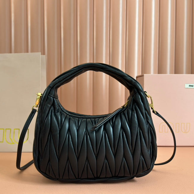 WANDER MATELASSÉ HANDBAG 23 IN BLACK LAMBSKIN