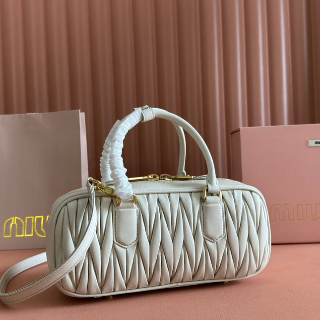 ARCADIE MATELASSÉ BAG 27 IN WHITE CALFSKIN GOLD HARDWARE