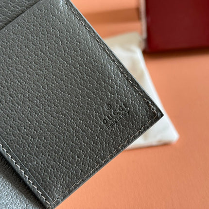 INTERIOR GG PASSPORT CASE 12 IN GREY CALFSKIN