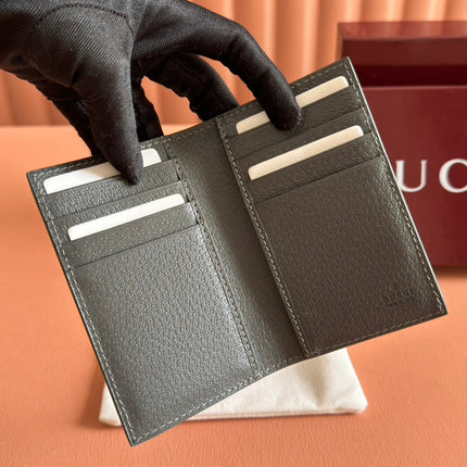 INTERIOR GG PASSPORT CASE 12 IN GREY CALFSKIN