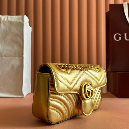 MARMONT MEDIUM SHOUDER BAG 23 IN YELLOW GLOSSY CALFSKIN