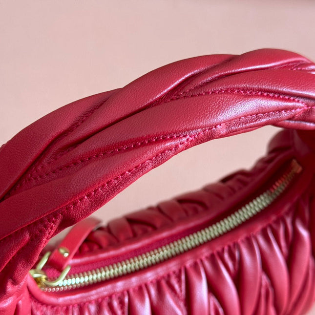 WANDER MATELASSÉ HANDBAG 23 IN CERISE RED LAMBSKIN