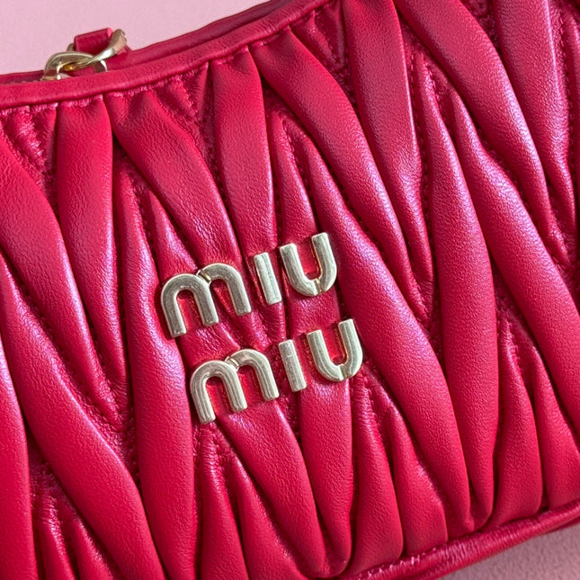 WANDER MATELASSÉ HANDBAG 23 IN CERISE RED LAMBSKIN