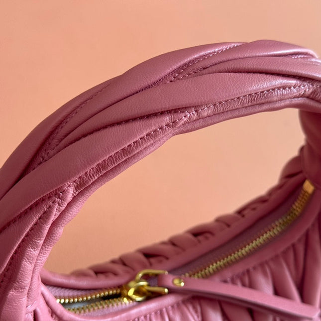 WANDER MATELASSÉ HANDBAG 23 IN CONTESSA PINK LAMBSKIN