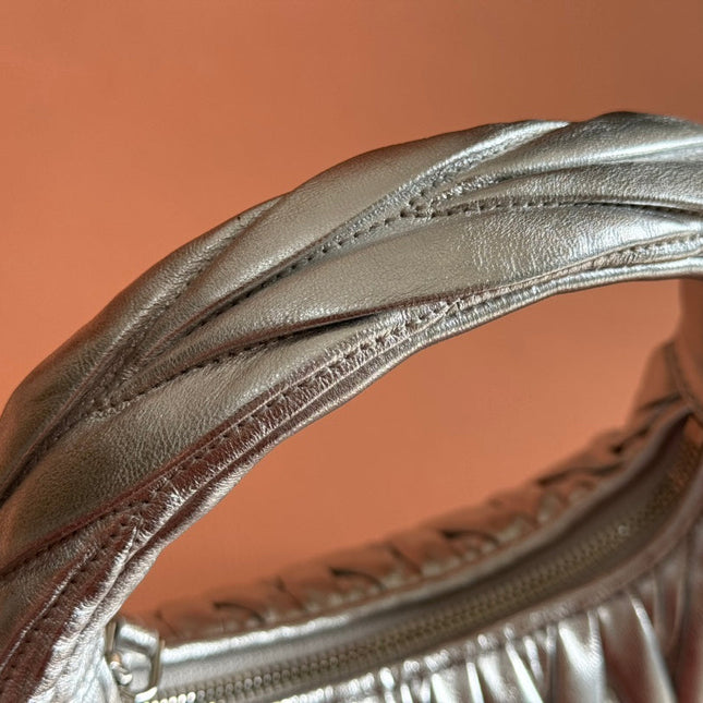 WANDER MATELASSÉ HANDBAG 23 IN SILVER PATENT LAMBSKIN