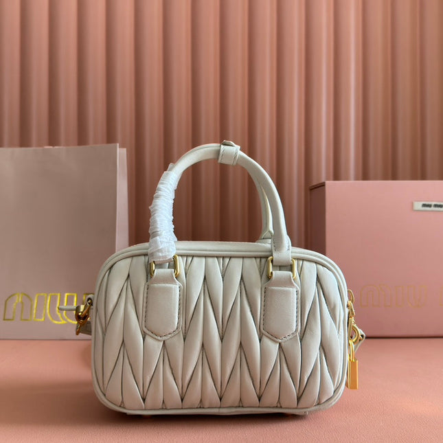 ARCADIE MATELASSÉ BAG 19 IN WHITE LAMBSKIN GOLD HARDWARE