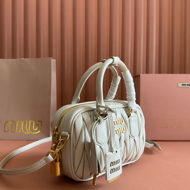 ARCADIE MATELASSÉ BAG 19 IN WHITE LAMBSKIN GOLD HARDWARE