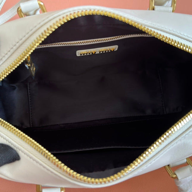 ARCADIE MATELASSÉ BAG 24 IN WHITE LAMBSKIN GOLD HARDWARE