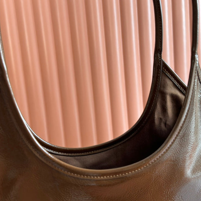 IVY 40 TOTE IN BROWN PATENT CALFSKIN