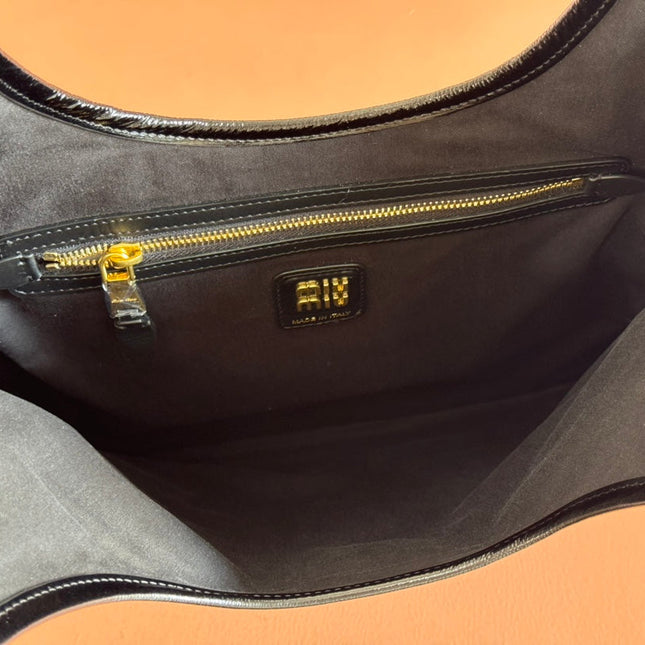 IVY 40 TOTE IN BLACK PATENT CALFSKIN