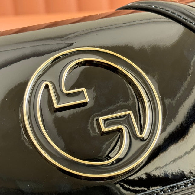 SMALL BLONDIE SHOULDER BAG 21.5 IN BLACK PATENT CALFSKIN