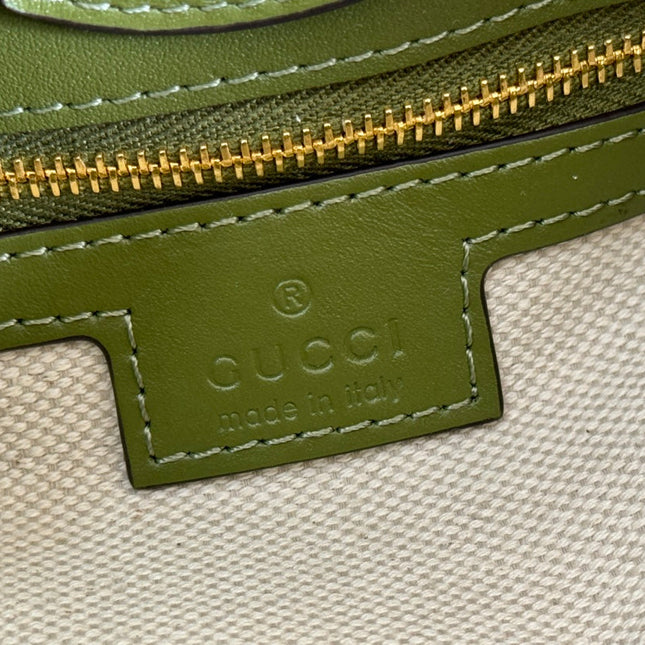 73 SMALL BUCKET BAG 20 IN GREEN SMOOTH CALFSKIN