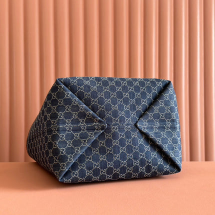 LARGE TOTISSIMA REVERSIBLE TOTE 30.5 IN DARK BLUE DENIM ONE SIDE GREY SUEDE