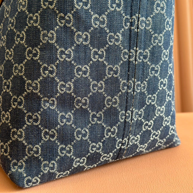 LARGE TOTISSIMA REVERSIBLE TOTE 30.5 IN DARK BLUE DENIM ONE SIDE GREY SUEDE