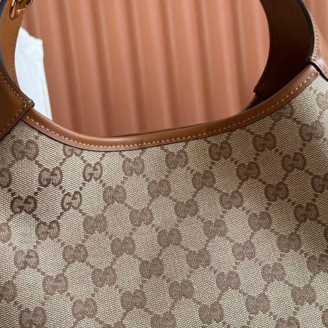 B MEDIUM SHOULDER BAG 42 IN BEIGE AND DARK BROWN GG CANVAS