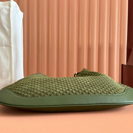 MEDIUM B SHOULDER BAG 42 IN DARK GREEN GG SUEDE