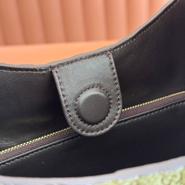 MEDIUM B SHOULDER BAG 42 IN DARK GREEN GG SUEDE