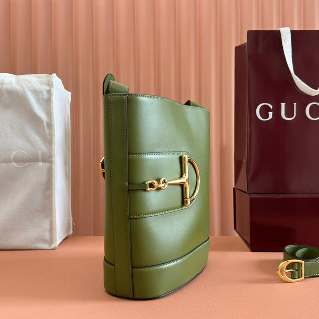 73 MEDIUM BUCKET BAG 27.5 IN GREEN SMOOTH CALFSKIN