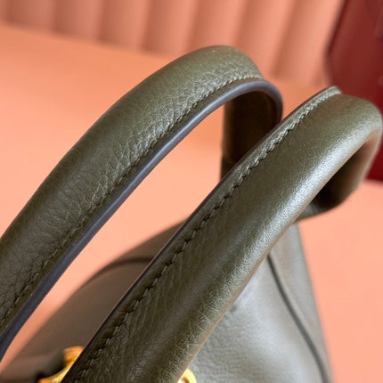 MEDIUM SOFTBIT MAXI SHOULDER BAG 27.5 IN DARK GREEN GRAINY LAMBSKIN