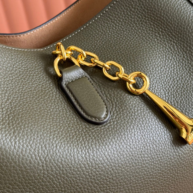 SOFTBIT MAXI SHOULDER BAG 46 IN DARK GREEN GRAINY LAMBSKIN