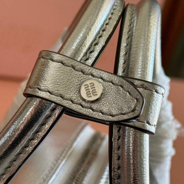 ARCADIE MATELASSÉ NAPPA SMALL BAG 19 IN SILVER GLOSSY LAMBSKIN SILVER HARDWARE