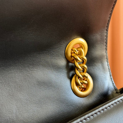 MARMONT SHOULDER BAG 31 IN BLACK CALFSKIN GOLD CHAIN