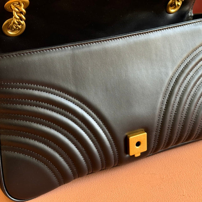 MARMONT SHOULDER BAG 31 IN BLACK CALFSKIN GOLD CHAIN