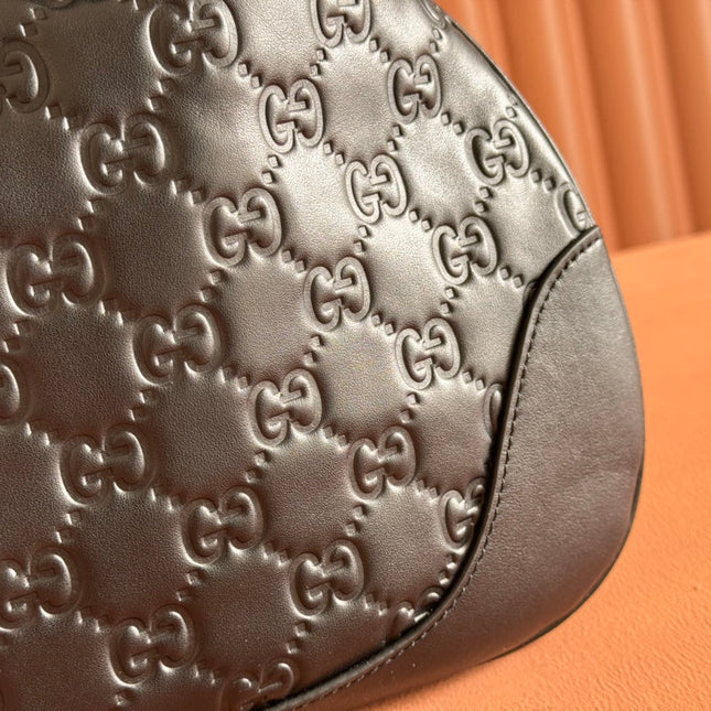 MEDIUM B SHOULDER BAG IN BLACK CALFSKIN GOLD HARDWARE