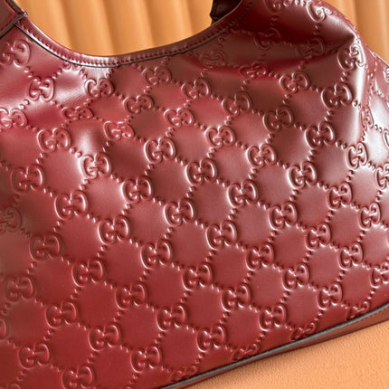 MEDIUM B SHOULDER BAG 42 IN ROSSO ANCORA RED GG EMBOSSED CALFSKIN