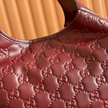 MEDIUM B SHOULDER BAG 42 IN ROSSO ANCORA RED GG EMBOSSED CALFSKIN