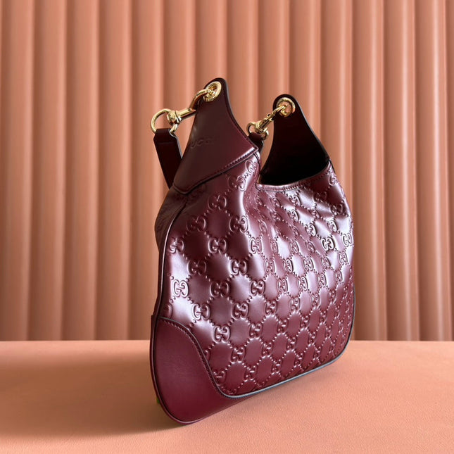 MEDIUM B SHOULDER BAG 42 IN ROSSO ANCORA RED GG EMBOSSED CALFSKIN