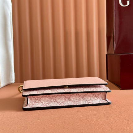 EMBLEM WALLET ON CHAIN 20 IN LIGHT PINK SMOOTH CALFSKIN