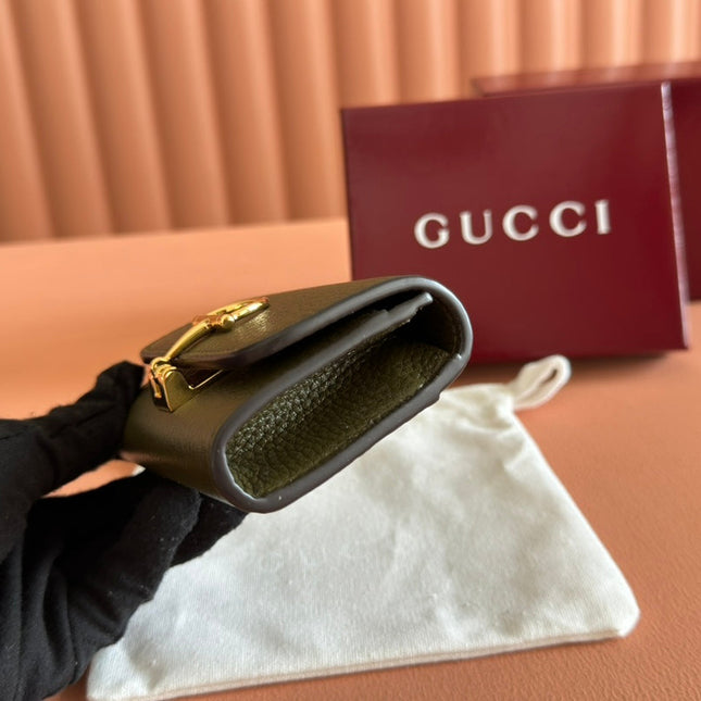 SOFTBIT CARD CASE 10.5 IN GREEN GRAINY CALFSKIN GOLD HARDWARE