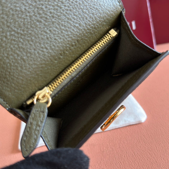 SOFTBIT CARD CASE 10.5 IN GREEN GRAINY CALFSKIN GOLD HARDWARE