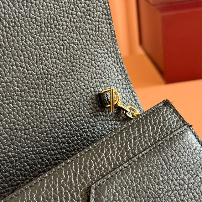 EMBLEM WALLET ON CHAIN 20 IN BLACK SMOOTH GG CALFSKIN