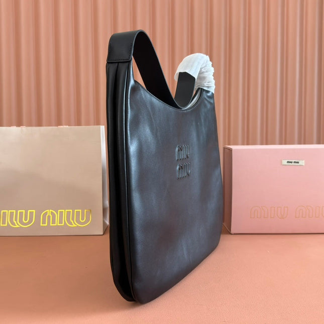 LARGE HOBO TOTE BAG 60 IN BLACK CALFSKIN