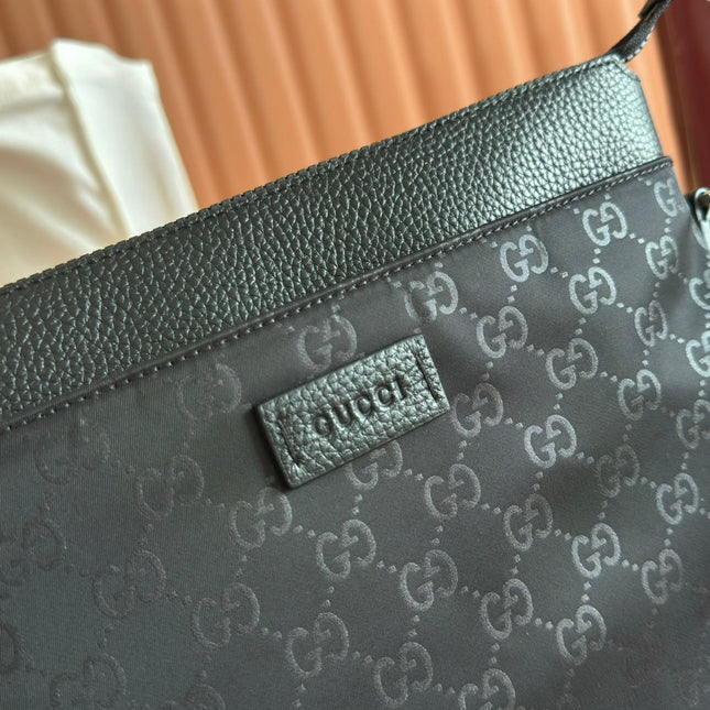 MEDIUM CROSS MESSENGER BAG 29 IN BLACK FABRIC