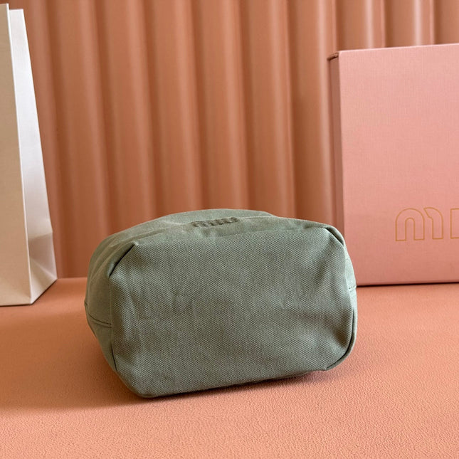 GABADINE POUCH 22.5 IN OLIVE GREEN CANVAS YELLOW DRAWSTRING