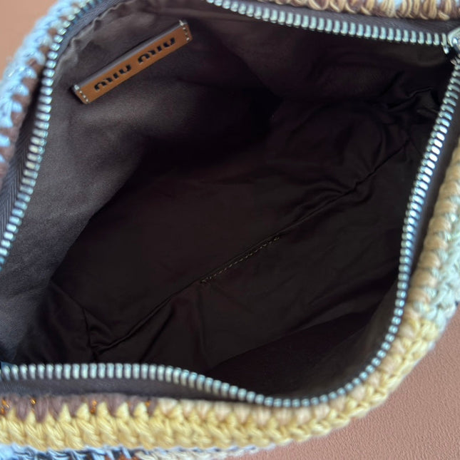 CROCHET SHOULDER BAG 25.5 NATURAL COLOUR-BLOCK WOOL WITH BROWN STRAP CALFSKIN