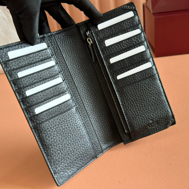 LONG CARD 19 BLACK IN CALFSKIN CASE WITH GUCCI LOGO