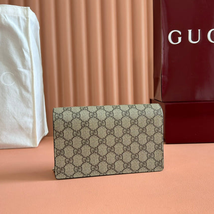 GG MARMONT WALLET ON CHAIN 20 BEIGE AND WHITE IN CALFSKIN