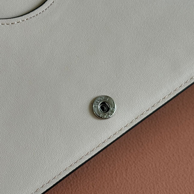GG MARMONT WALLET ON CHAIN 20 BEIGE AND WHITE IN CALFSKIN